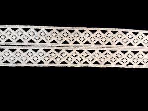 Encaje bordado geométrico de poliéster con diseño de diamantes, de gran venta, para borde de sari y dupatta, ecológico, de secado rápido y transpirable. - Product Image 3