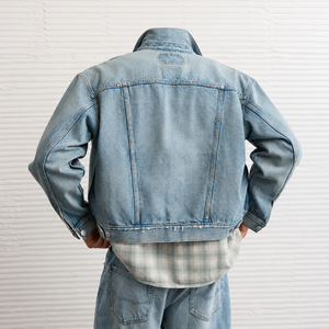 Veste en jean pour homme personnalisée, style streetwear printemps-automne avec décoration boutonnée, décontractée et élégante - Product Image 2