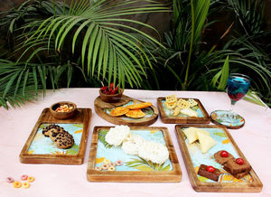 Venta al por mayor de platos redondos de madera con patrón floral elegante impreso mejor precio bandeja de servicio para encimera y Catering por FWE - Product Image 5