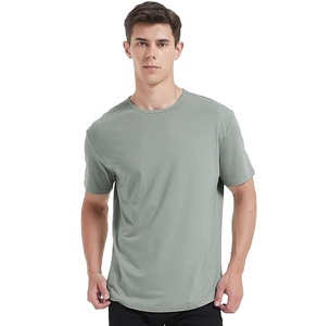 เสื้อยืดผู้ชายสีพื้น แขนสั้น คอกลม ผ้าคอตตอนเจอร์ซีย์ ทรงปกติ สวมใส่สบาย ระบายอากาศได้ดี เสื้อยืดสีพื้น - Product Image 5