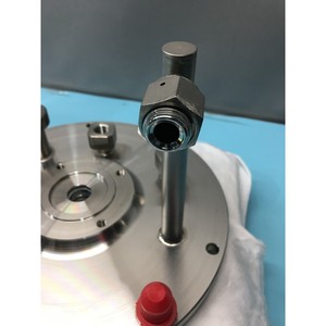 HITACHI 2-824035-A TOKYO ELECTRON TEL COVER FLANGE - Equipo y piezas de semiconductores de confianza de marca global - Product Image 1