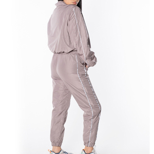 Ensemble coupe-vent matelassé léger pour femme OEM, respirant et imperméable, nouveau design de haute qualité et respirant - Product Image 2