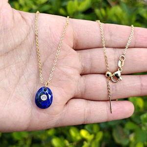 Pendentif en lapis-lazuli naturel en forme d'œuf, best-seller, avec accent de zircon cubique minuscule serti sous clos, plaqué or, collier minimaliste. - Product Image 2