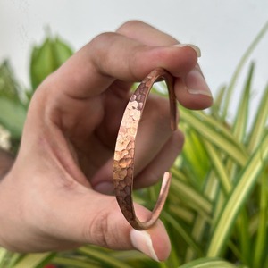 Bracelet en cuivre ayurvédique fait main, bijoux de luxe personnalisés pour hommes et femmes - Taille personnalisable, créations anciennes, cadeau - Product Image 2