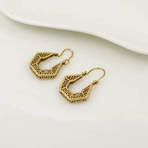 Pendientes de Aro Geométricos Chapados en Oro, Estilo Vintage, Joyería de Moda Cristiana Unisex, Aleación de Latón, Regalo - Product Image 1