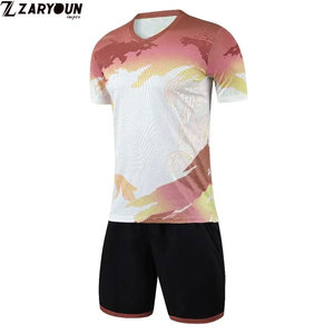 Maillot de football personnalisé avec logo imprimé, ensemble de maillots de sport respirants à séchage rapide, col en V, service OEM - Product Image 3