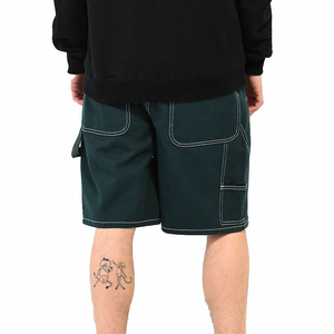 Shorts cargo vert foncé pour homme, taille mi-haute, style workwear en toile, avec poches, fermeture boutonnée, couleur unie, respirant - Product Image 3