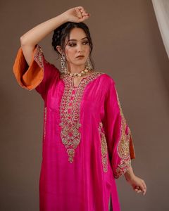 Último Diseño de Ropa de Fiesta: Top de Seda Chinon con Bordado de Lentejuelas y Palazzo con Dupatta Bordada con Lentejuelas y Encaje - Product Image 1