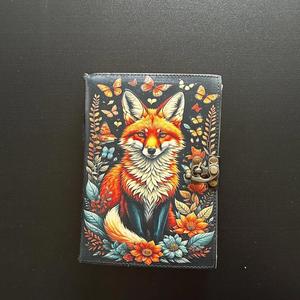 Cuaderno/Diario de Cuero PU con Estampado Floral y de Mariposas CRAFT HACKLE Fox, con Impresión UV, Encuadernación Cosida y Cierre Metálico - Product Image 1