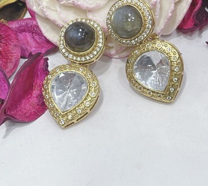 Adorables Pendientes Colgantes de Moda Chapados en Oro con Piedras de Circonio para Mujeres y Niñas - La Mejor Calidad para Fiestas Nocturnas - Product Image 3