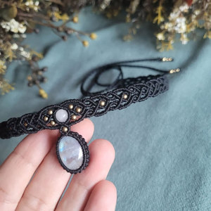 Collier ras du cou en macramé fait main avec pierre de lune, cordon noir, bijoux bohèmes, pendentif pierre de lune arc-en-ciel, collier ajustable - Product Image 4