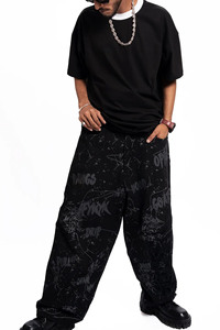 Camiseta Negra Oversize para Hombre con Cuello en Contraste y Estampado SV, Estilo Urbano, de Algodón, Ajuste Holgado, Manga Corta, Informal, Top de Verano Suave y Transpirable - Product Image 2