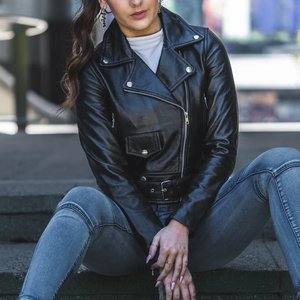 Nuevas chaquetas de mujer con cuello de cremallera negro y logotipo personalizado, chaqueta vintage para invierno, chaqueta bomber de cuero genuino, ropa de calle. - Product Image 4