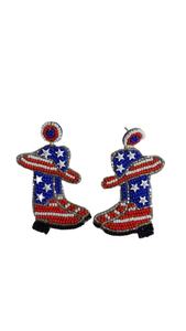 Boucles d'oreilles perlées de haute qualité clous brodés à la main avec forme d'ailes classique pour fête de mariage ou anniversaire - Product Image 3