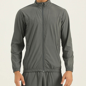 Survêtement Homme Grande Taille Personnalisé de Haute Qualité, Respirant, 100% Nylon Imprimé, Léger, avec Poches Fonctionnelles à Fermeture Éclair - Product Image 6