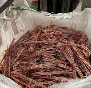 Fournisseur de rebuts métalliques : Cuivre pur, Cuivre de fil, Lingots de cuivre, Déchets de cuivre - Product Image 1