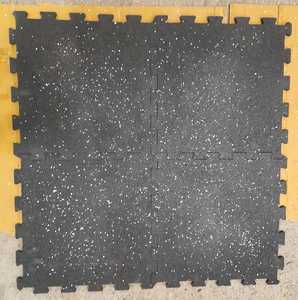 Dalles de sol en caoutchouc emboîtables Unifit Premium pour salle de sport - Product Image 4