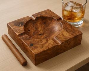 Cendrier de table en bois naturel UO pour salon, balcon et voiture, cendrier en bois au look vintage pour la maison et le bureau, rond, marron chez UO - Product Image 1