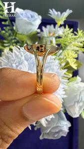 Anillo de Diamantes Cultivados en Laboratorio con Símbolo Om de Lujo, Oro de 14K y 18K con Acento de Rubí, Joyería Fina Espiritual Personalizada para Mujer - Product Image 2