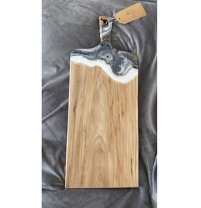 เขียงไม้เอนกประสงค์เคลือบอีพ็อกซี่  แผ่นไม้เสิร์ฟและหั่นอาหารลายเรซิ่นสวยงาม  แผ่นไม้เสิร์ฟสำหรับครัว - Product Image 1