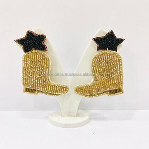 ต่างหูห้อยประดับลูกปัดลายดอกไม้สไตล์โบฮีเมียนอเมริกัน ทรงลูกแพร์ งานแฮนด์เมด ของขวัญจากอินเดีย สำหรับทุกเพศ - Product Image 1