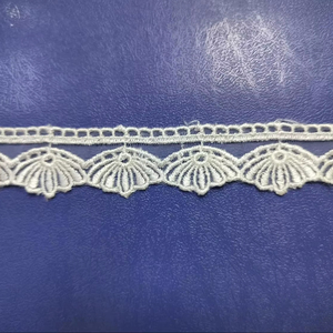 Dentelle de haute qualité en nylon/organza blanc, bordure festonnée brodée (nouvelle collection), dentelle transparente à bordure échelle (nouvelle collection) - Product Image 1