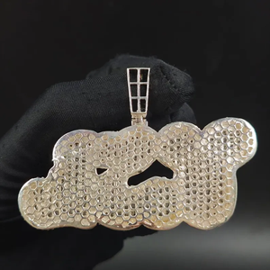 Colgante de Lujo Personalizado con Letra, Incrustado con Moissanita VVS de Corte Baguette en Plata de Ley, para Uso Unisex en Fiestas - Product Image 6