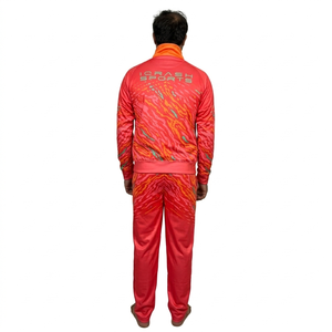 ราคาขายส่ง ชุดวอร์มแฟชั่นผู้ชายดีไซน์ใหม่ สไตล์สตรีทแวร์ ผ้าพิมพ์ลายแบบ Sublimation ผ้าฝ้าย 100% ระบายอากาศได้ดี ทรงปกติ - Product Image 5