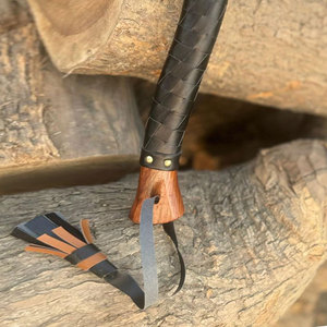 Hacha Vikinga Rústica Industrial, Cabeza de Acero Hecha a Mano, Mango de Madera Natural, Empuñadura Envuelta en Cuero, Inspirada en la Cultura Nórdica, para Exteriores - Product Image 5