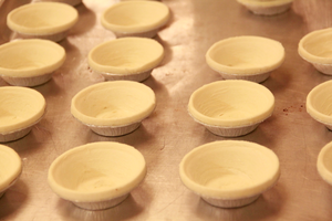 Venta al por mayor de fábrica OEM/ODM: Tartaletas de huevo portuguesas congeladas sin hornear de alta calidad, 660G, para uso en panadería, HALAL, ¡superventas! - Product Image 2