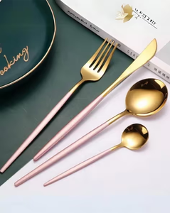 Elegante Juego de Cubiertos Metálicos con Mango Rosa, Cuchara y Tenedor para Servir, Utensilios de Cocina Pulidos para Decoración de Mesa y Catering - Product Image 1