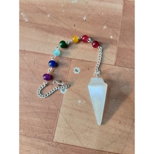 Pendentif de radiesthésie conique en sélénite naturelle, fait main, avec chaîne chakra, cadeau d'affaires Feng Shui, vente en gros - Product Image 3