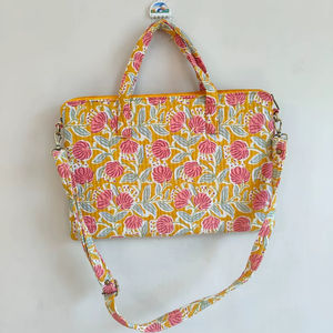 Bolso para Portátil de Algodón con Estampado Floral de Lujo, Cierre de Cremallera, Asa Suave, Diseño Ligero y Unisex para Viajes, Marca CLASSIC ART & CRAFT - Product Image 1