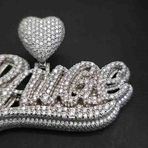 Colgante personalizado con nombre en letras cursivas, con incrustaciones de moissanita VVS, para hombre y mujer, en plata de ley 925 con engaste de corazón. - Product Image 3