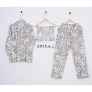 ชุดนอนผ้าฝ้ายลายดอกไม้ดีไซน์ใหม่ขายดีสำหรับฤดูร้อนสำหรับผู้หญิง มีหลายขนาดให้เลือกจากอินเดีย - Product Image 4