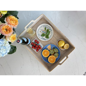 ถาดหวายทรงสี่เหลี่ยมสานด้วยมือ-ตะกร้าเสิร์ฟหรือแสดงทนทานสำหรับตกแต่งบ้าน - Product Image 4