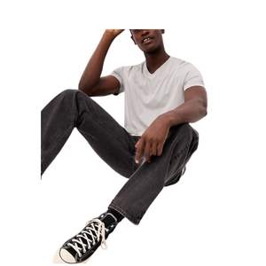 T-shirt pour homme à col en V, manches courtes, décontracté, basique, doux, respirant, léger, pour l'été, usage quotidien, fabricant OEM personnalisé - Product Image 5