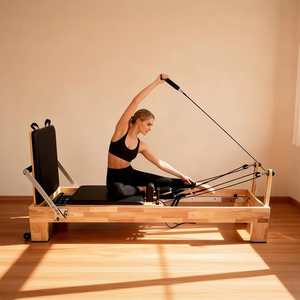 Reformer Pilates en chêne personnalisé, machine de fitness en bois de caoutchouc durable pour le <span class=keywords><strong>yoga</strong></span>, Reformer Pilates en bois pour usage commercial - Product Image 2