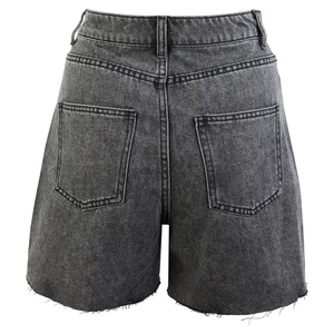 Elegantes shorts vaqueros de mujer personalizados de cintura alta con dobladillo medio, rasgados y desgastados, con botones, estilo vintage, ecológicos, impermeables, formales de verano. - Product Image 4