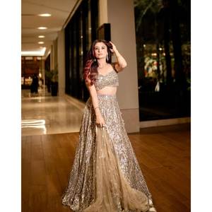 Vestidos de noche de diseñador Trabajo de bordado de hilo hermoso Lehenga Choli - Product Image 6