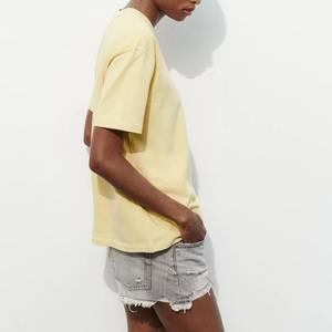 Camiseta Holgada para Mujer, Cómoda y Elegante, de Manga Corta, Diseño Sólido Informal, Tallas Grandes, con Decoración de Logotipo, Venta al Por Mayor - Product Image 4