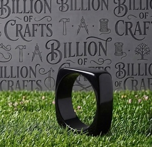 Brazalete de Resina Premium con Diseño Artístico, Hecho a Mano, Redondo, para Exhibición de Arte Coleccionable - Product Image 2