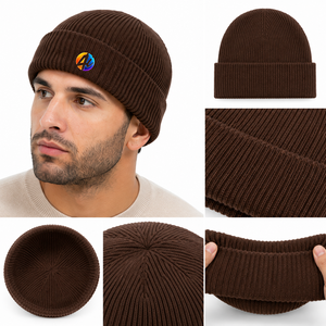 Gorro de punto para hombre diseñado con tejido suave, ajuste cómodo, cobertura cálida y textura acanalada para atuendos casuales de invierno y actividades al aire libre. - Product Image 1