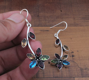 ต่างหูเงินแท้ 925 ประดับพลอยหลากชนิด รูปทรงหยดน้ำ หรูหรา สำหรับผู้หญิง ประดับพลอยบลูโทแพซและโกเมน เหมาะสำหรับงานแต่งงานและงานเลี้ยง - Product Image 4