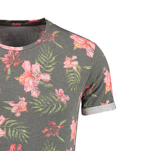 New Custom Logo Casual Activewear Men Sublimation T-shirt Eco-friendly Quick Dry Breathable Lightweight Men Sublimation T Shirt - Product Image 2