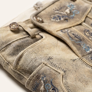 Auténticos Lederhosen Bávaros para Hombre, Pantalones Cortos Tradicionales de Cuero de Cabra Marrón con Diseño Bordado Personalizado para Oktoberfest - Product Image 2