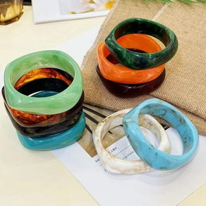 ชุดกำไลข้อมือเรซิ่นทำมือ FAIZA CRAFT FC-7187 รูปทรงหลากหลาย สีสันสวยงาม เครื่องประดับศิลปะสำหรับผู้หญิง สวมใส่สบาย น้ำหนักเบา ผลิตด้วยมือ - Product Image 1