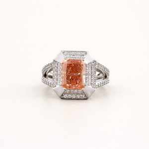 Anillo de compromiso único de moissanita para mujer inspirado en la moda nupcial contemporánea, disponible con calidad y precio de exportación. - Product Image 1
