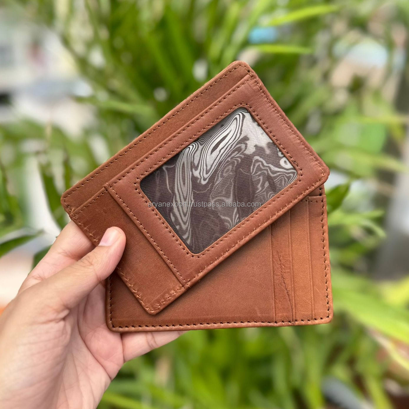 สีน้ำตาล