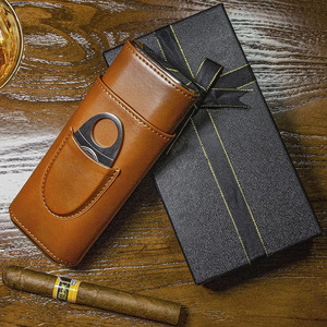 Estuche de puros ejecutivo de cuero con cortador integrado y acabado de cuero de lujo, ideal para regalo. - Product Image 6